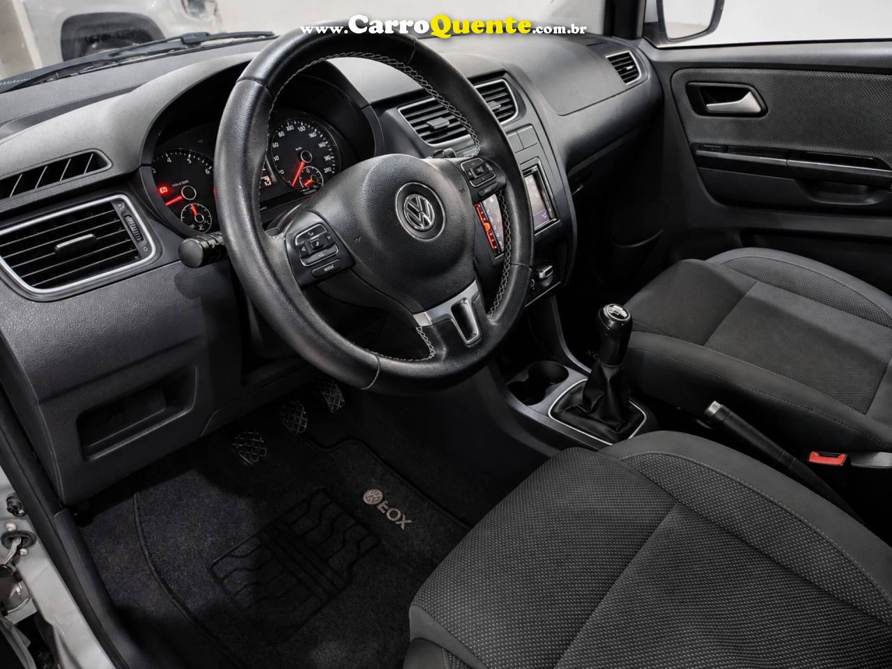 VOLKSWAGEN FOX 1.0 MI TREND 8V 2011 - Loja
