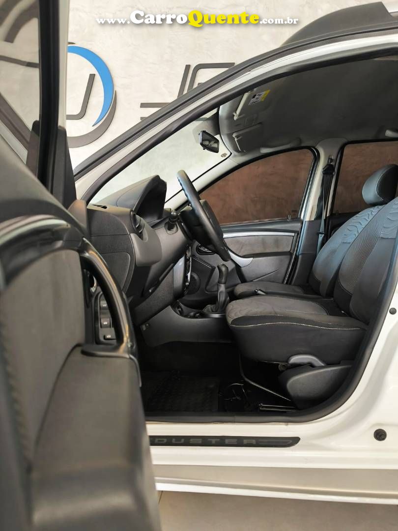 RENAULT DUSTER 1.6 DYNAMIQUE 4X2 16V 2013/2014 - Loja