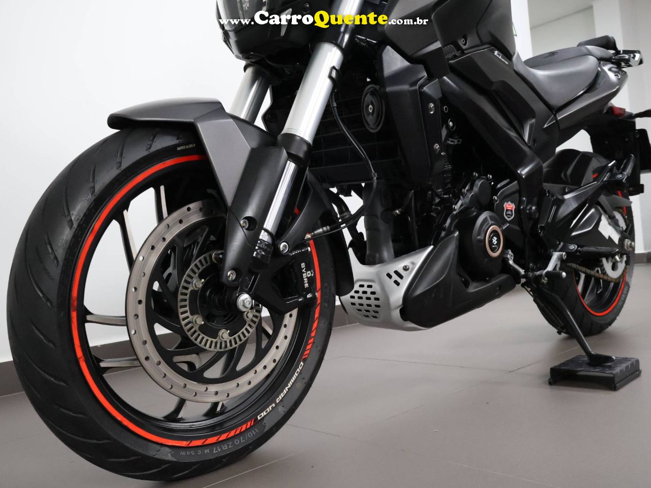 BAJAJ DOMINAR 400 ABS 2025 - Loja