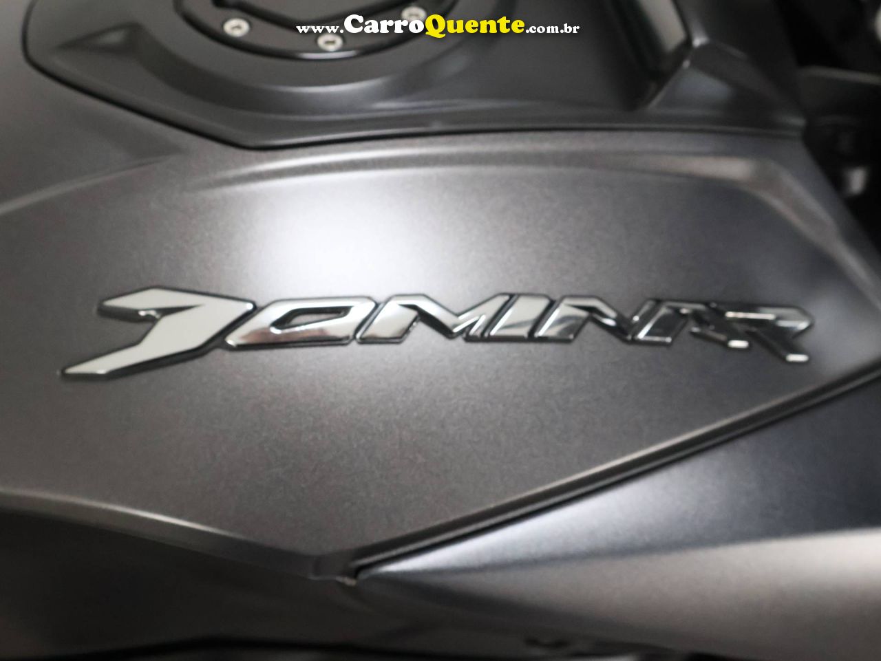 BAJAJ DOMINAR 400 ABS 2025 - Loja