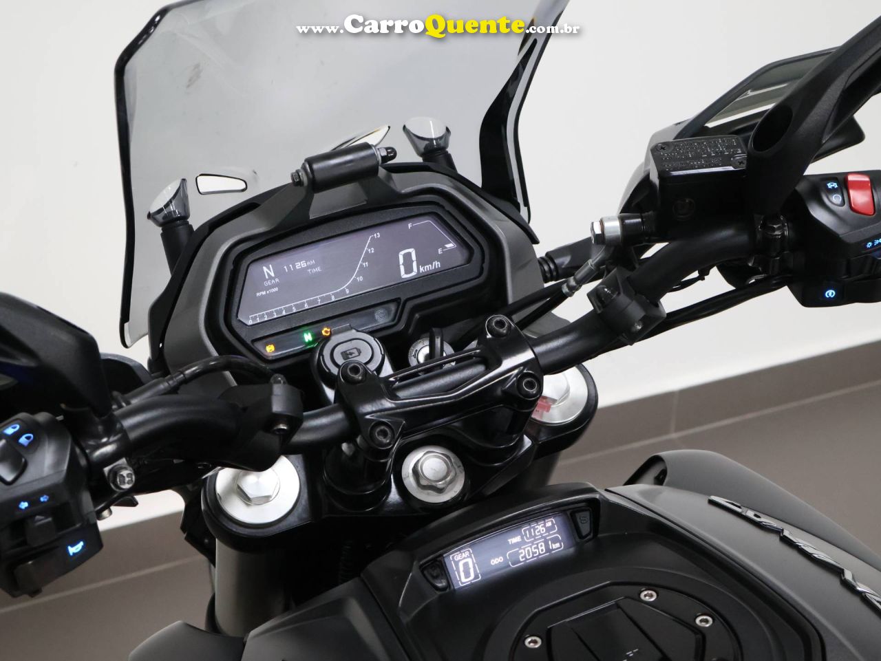 BAJAJ DOMINAR 400 ABS 2025 - Loja