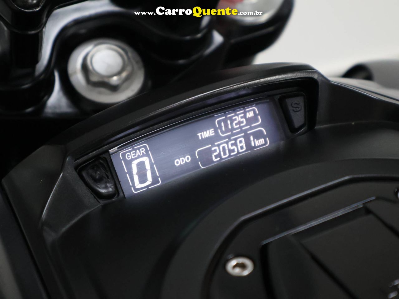 BAJAJ DOMINAR 400 ABS 2025 - Loja