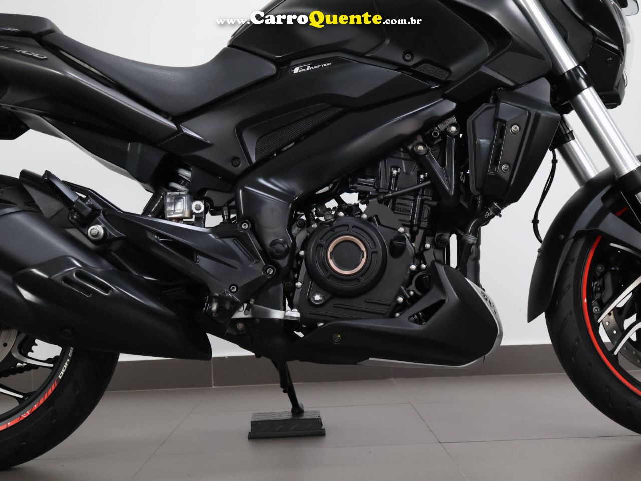 BAJAJ DOMINAR 400 ABS 2025 - Loja