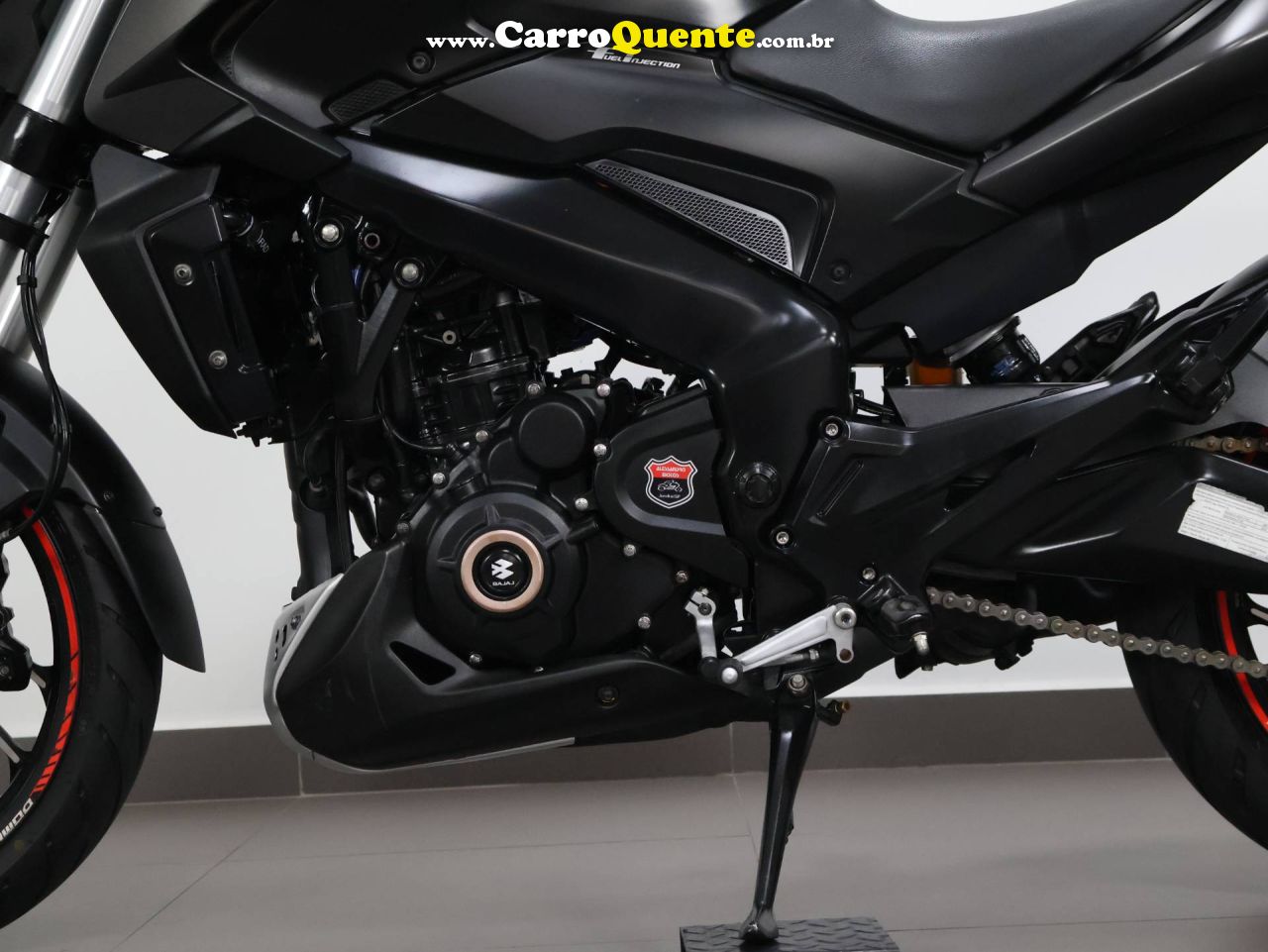 BAJAJ DOMINAR 400 ABS 2025 - Loja
