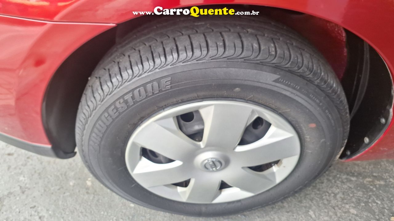 NISSAN   LIVINA S 1.6 16V FLEX FUEL MEC.   VERMELHO 2010 1.6 FLEX - Loja