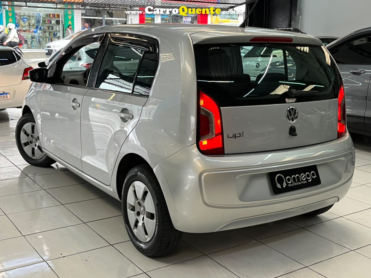 VOLKSWAGEN   UP! MOVE 1.0 TOTAL FLEX 12V 5P   PRATA 2015 1.0 FLEX - Loja
