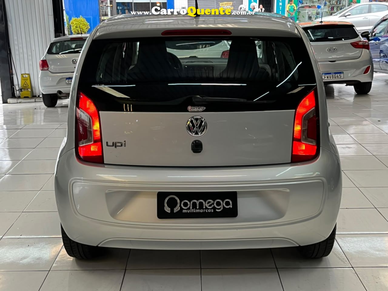VOLKSWAGEN   UP! MOVE 1.0 TOTAL FLEX 12V 5P   PRATA 2015 1.0 FLEX - Loja