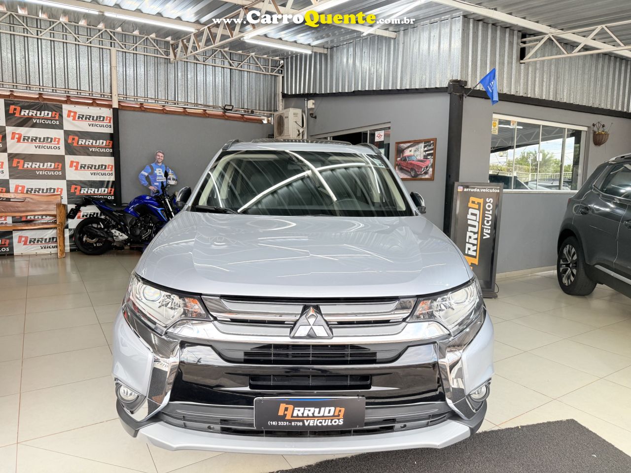 MITSUBISHI   OUTLANDER 2.0 16V 160CV AUT.   PRATA 2016 2.0 GASOLINA - Loja