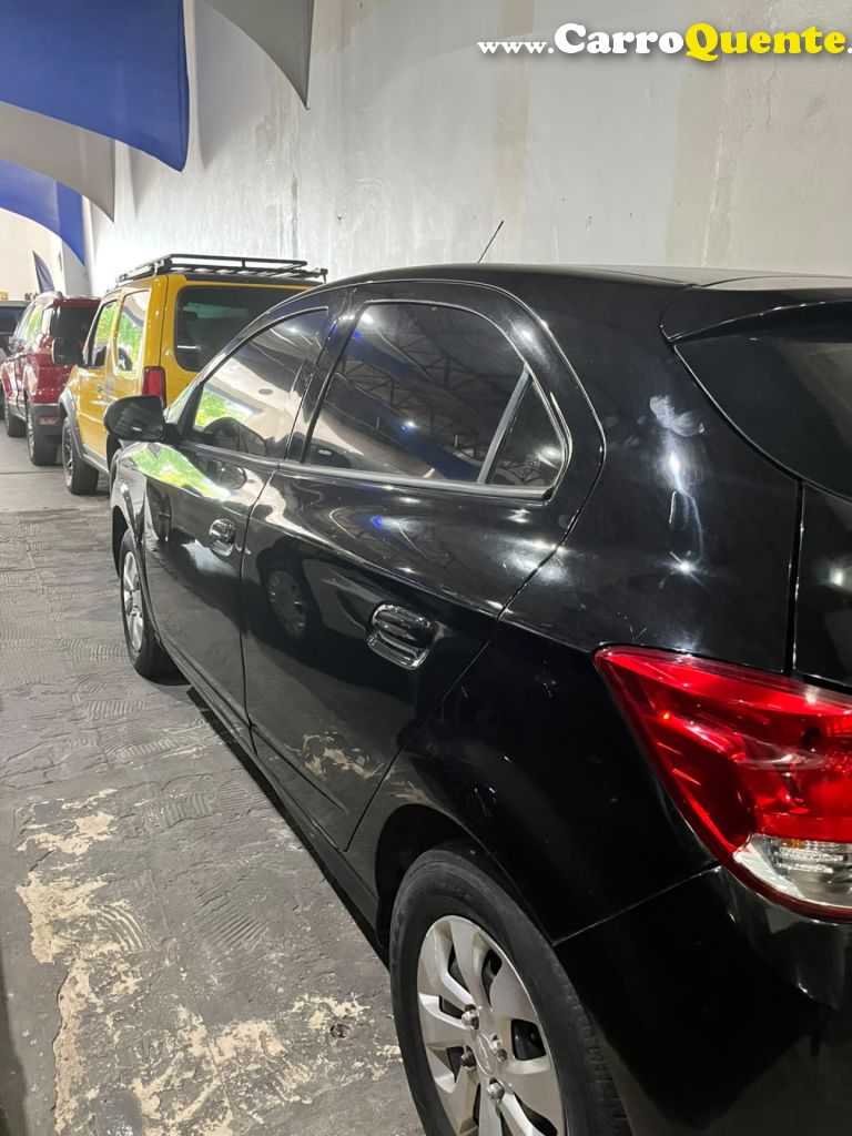 CHEVROLET   ONIX HATCH LT 1.4 8V FLEXPOWER 5P MEC.   PRETO 2015 1.4 FLEX - Loja