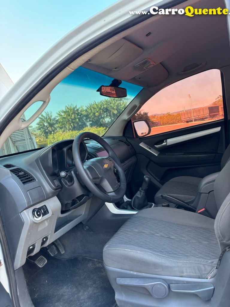 CHEVROLET   S10 PICK-UP LT 2.8 TDI 4X4 CD DIESEL   BRANCO 2014 2.8 DIESEL - Loja