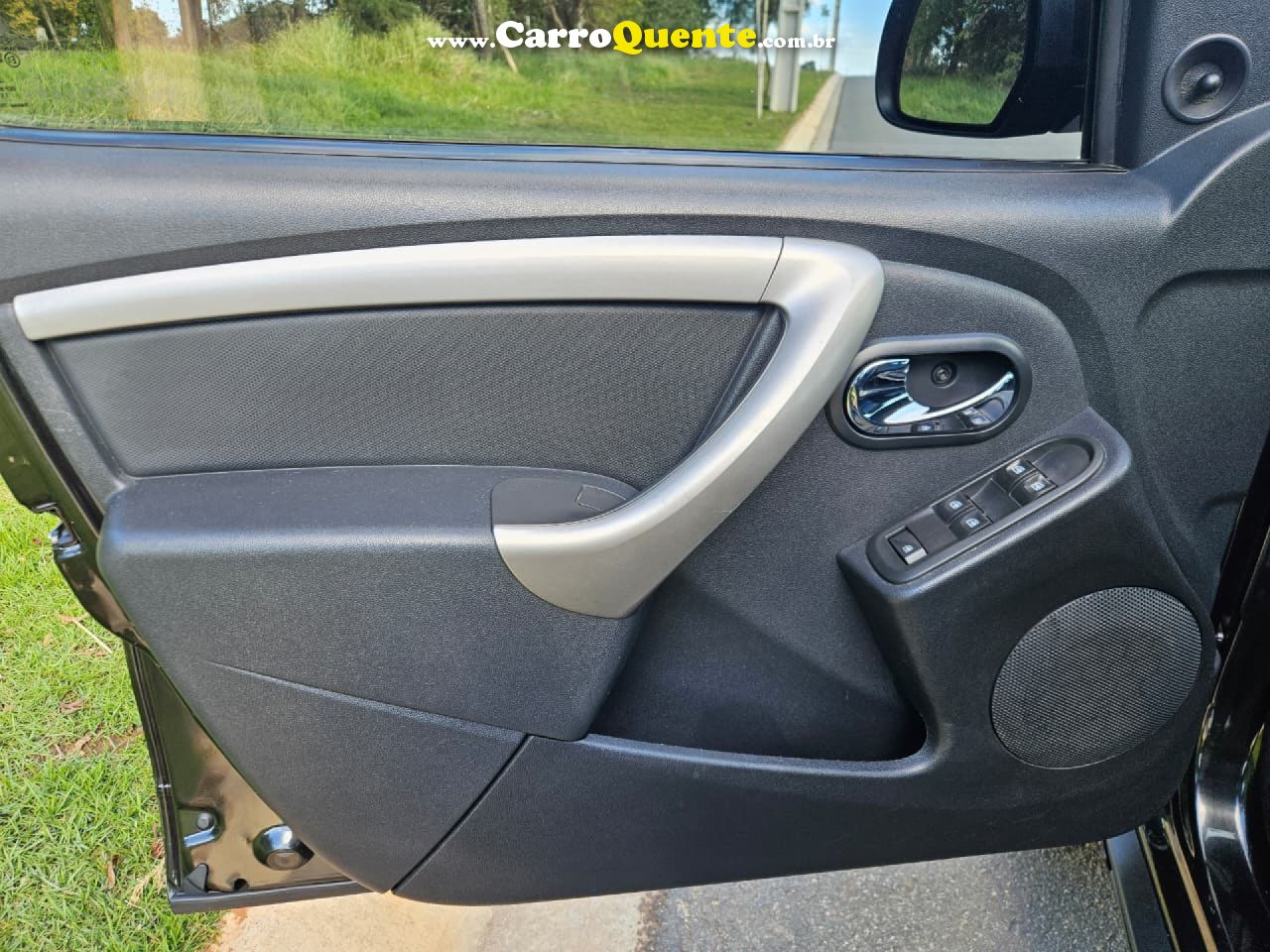 RENAULT   DUSTER EXPRESSION 1.6 HI-FLEX 16V MEC.   PRETO 2016 1.6 FLEX - Loja