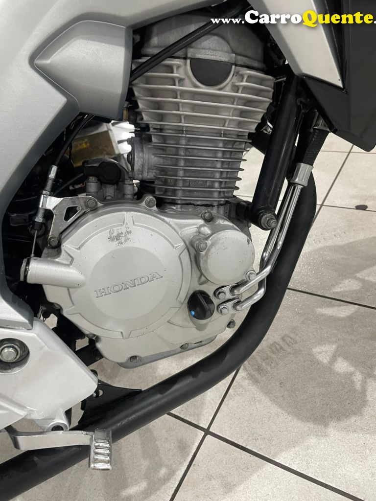 HONDA   CB TWISTERFLEXONE 250CC   PRETO 2016 250 GASOLINA - Loja