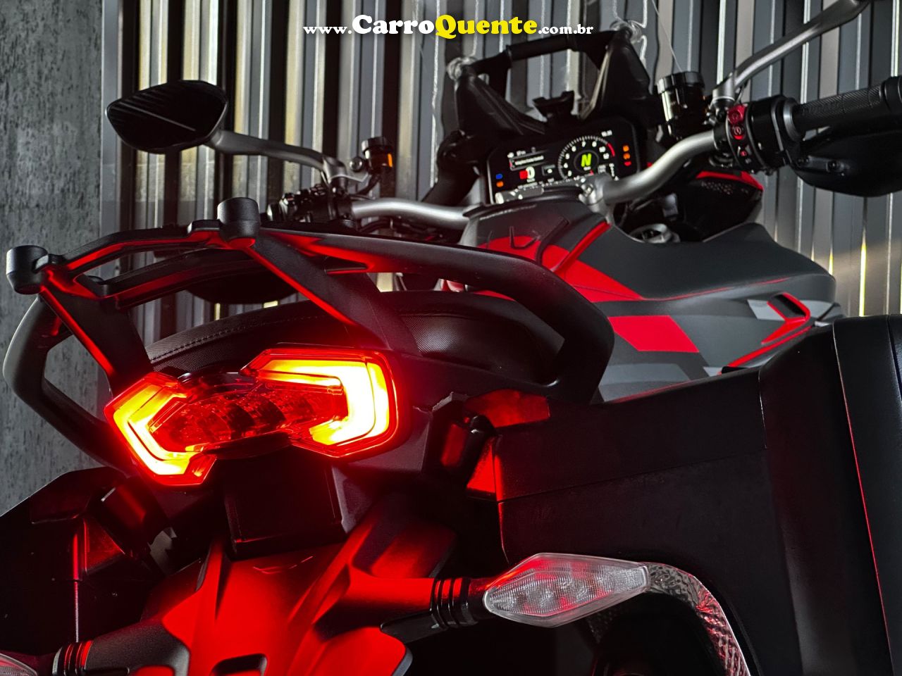DUCATI   MULTISTRADA 1160 V4S   VERMELHO 2023 1160 GASOLINA - Loja