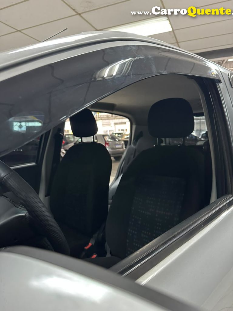 FIAT   UNO VIVACE CELEB. 1.0 EVO F.FLEX 8V 5P   PRATA 2014 1.0 FLEX - Loja