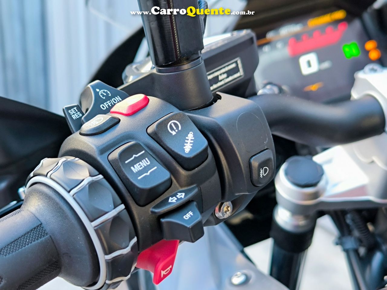 BMW   BMW R1250 GS ADVENTURE TRIPLE BLACK 719   PRETO 2024 1250 GASOLINA - Loja