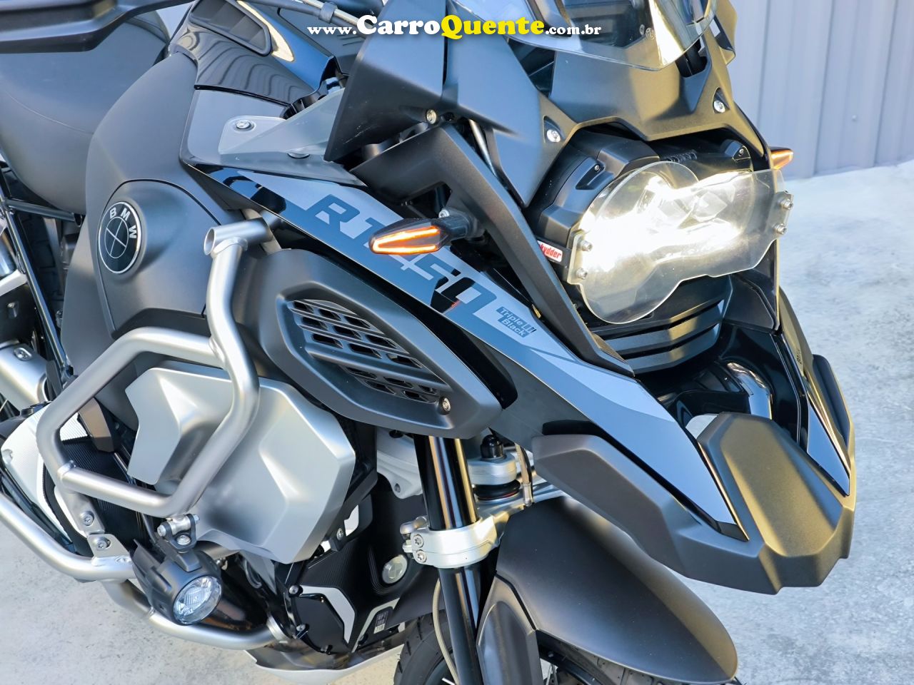 BMW   BMW R1250 GS ADVENTURE TRIPLE BLACK 719   PRETO 2024 1250 GASOLINA - Loja