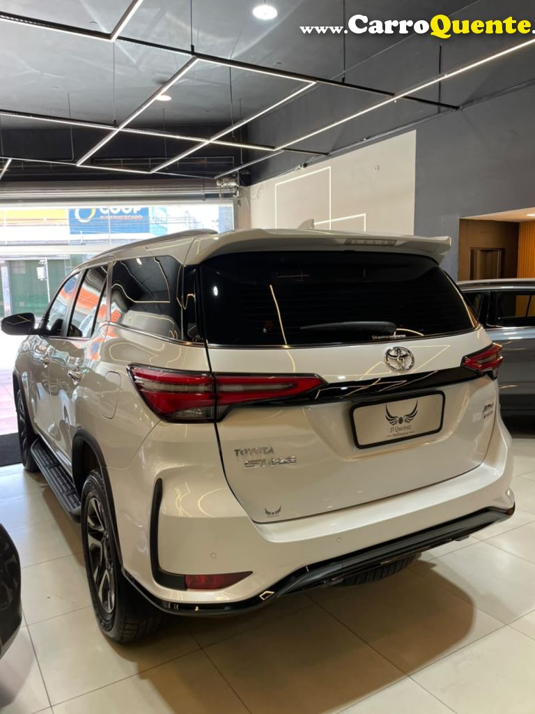 TOYOTA   HILUX SW4 SRX 4X4 2.8 TDI 16V DIES. AUT.   BRANCO 2024 2.8 DIESEL - Loja
