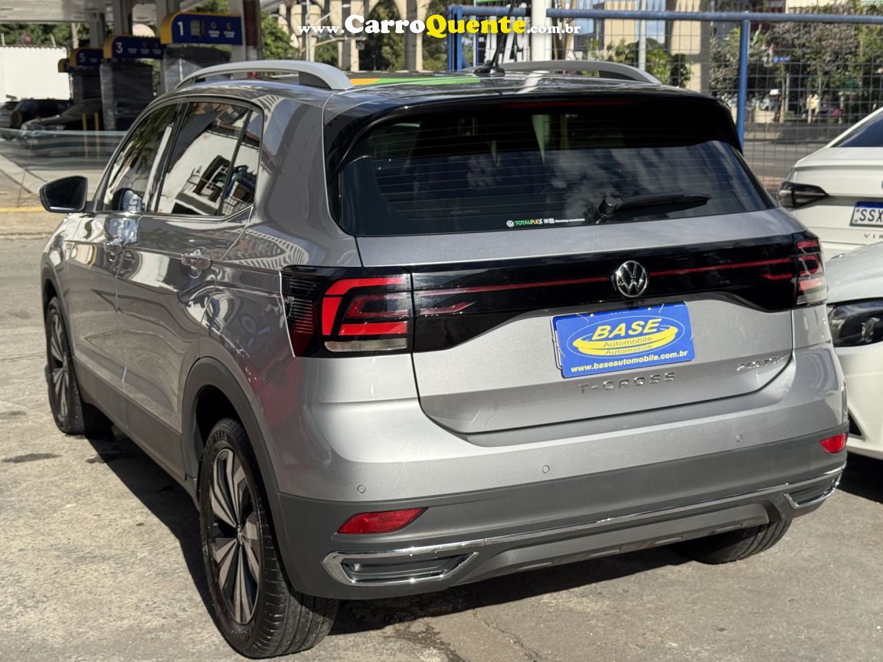 VOLKSWAGEN   T-CROSS HIG. 250 TSI 1.4 FLEX 16V 5P AUT   PRATA 2024 1.4 TSI FLEX - Loja