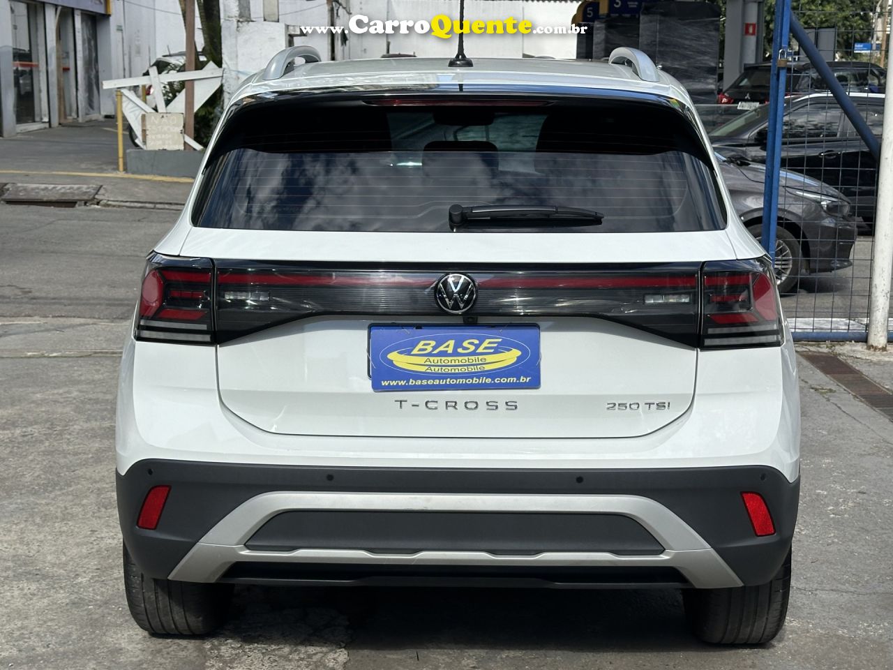 VOLKSWAGEN   T-CROSS HIG. 250 TSI 1.4 FLEX 16V 5P AUT   BRANCO 2025 1.4 TSI FLEX - Loja