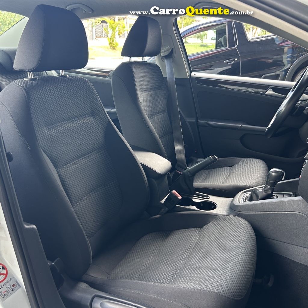 VOLKSWAGEN   JETTA COMFORTLINE 2.0 T.FLEX 8V 4P TIPT.   BRANCO 2015 2.0 GASOLINA - Loja