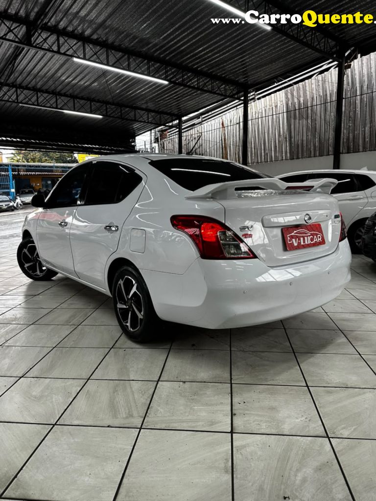 NISSAN   VERSA SV 1.6 16V FLEX FUEL 4P MEC.   BRANCO 2013 1.6 FLEX - Loja
