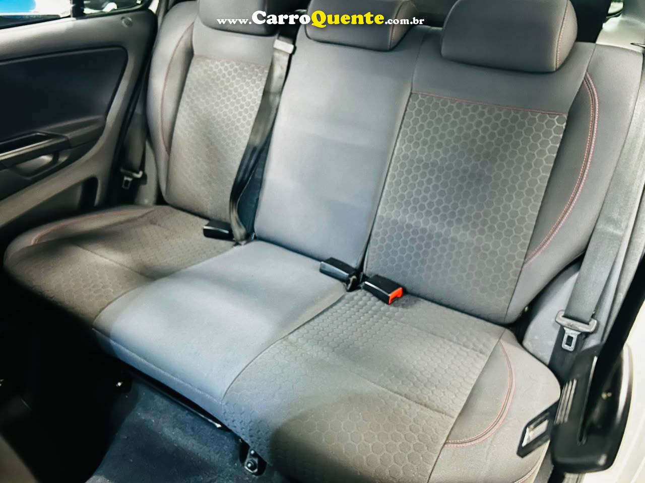 VOLKSWAGEN   CROSSFOX 1.6 MI TOTAL FLEX 8V 5P   BRANCO 2013 1.6 FLEX - Loja