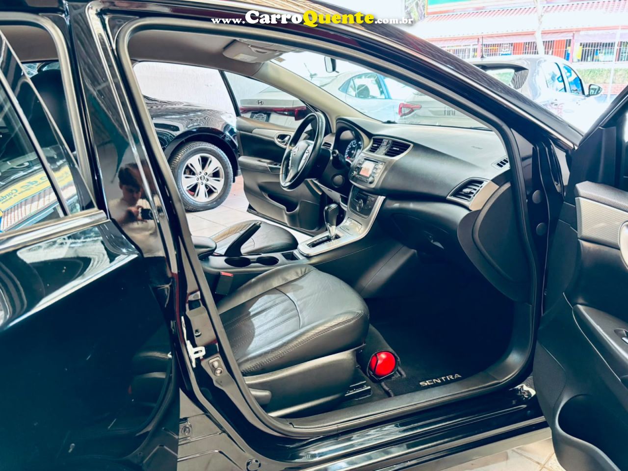 NISSAN   SENTRA SV 2.0 FLEXSTART 16V AUT.   PRETO 2014 2.0 FLEX - Loja
