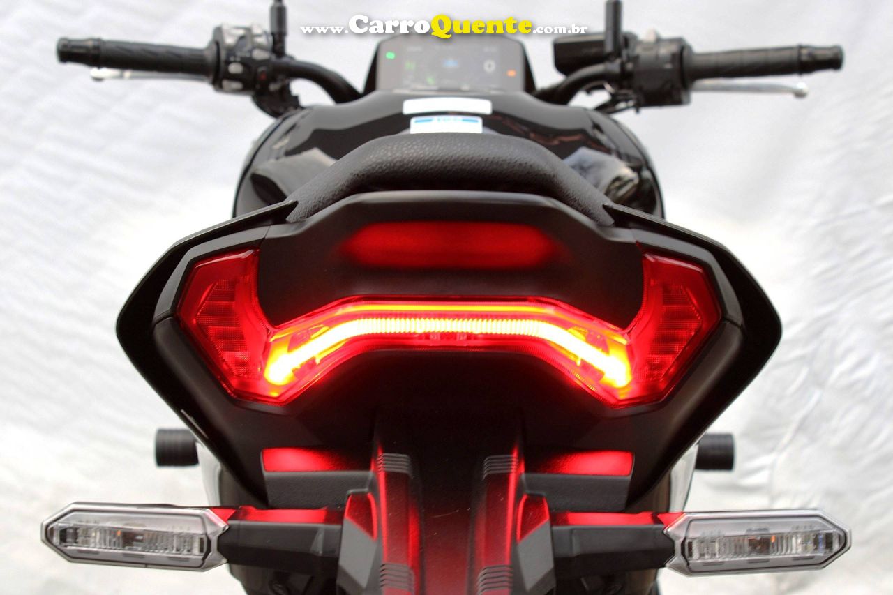 KAWASAKI Z900 2026 - Loja