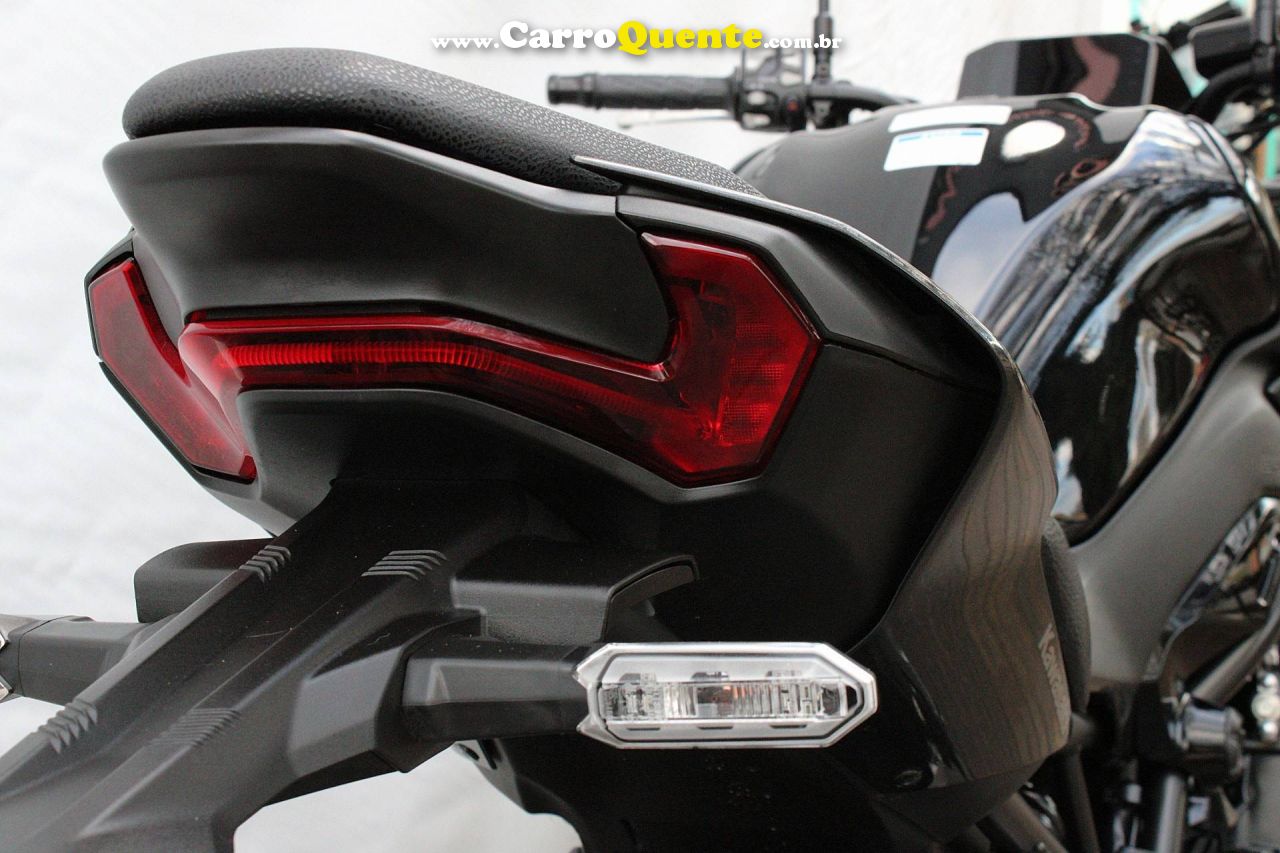 KAWASAKI Z900 2026 - Loja