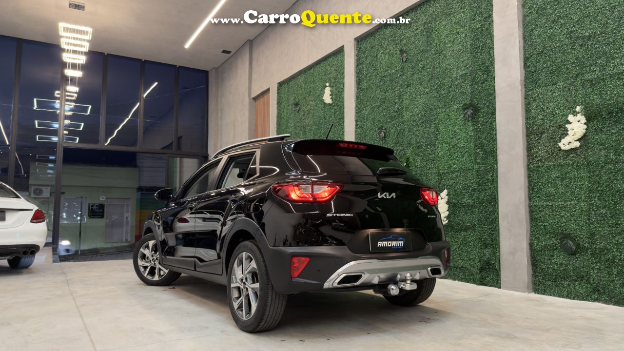 KIA   STONIC SX 1.0 TB AUT. (HÍBRIDO)   PRETO 2022 1.0 GASOLINA - Loja
