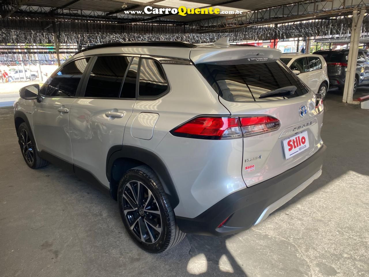 TOYOTA   COROLLA CROSS XRX 1.8 16V AUT.(HYBRID)   PRATA 2023 1.8 GASOLINA E ELÉTRICO - Loja