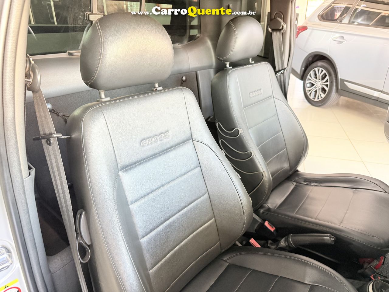VOLKSWAGEN   SAVEIRO CROSS 1.6 MI TOTAL FLEX 8V CE   PRATA 2014 1.6 FLEX - Loja
