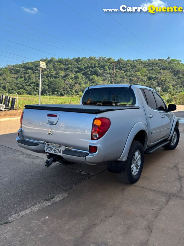 MITSUBISHI   L200 TRITON HPE 3.2 CD TB INT.DIESEL AUT   PRATA 2016 3.2 GASOLINA - Loja