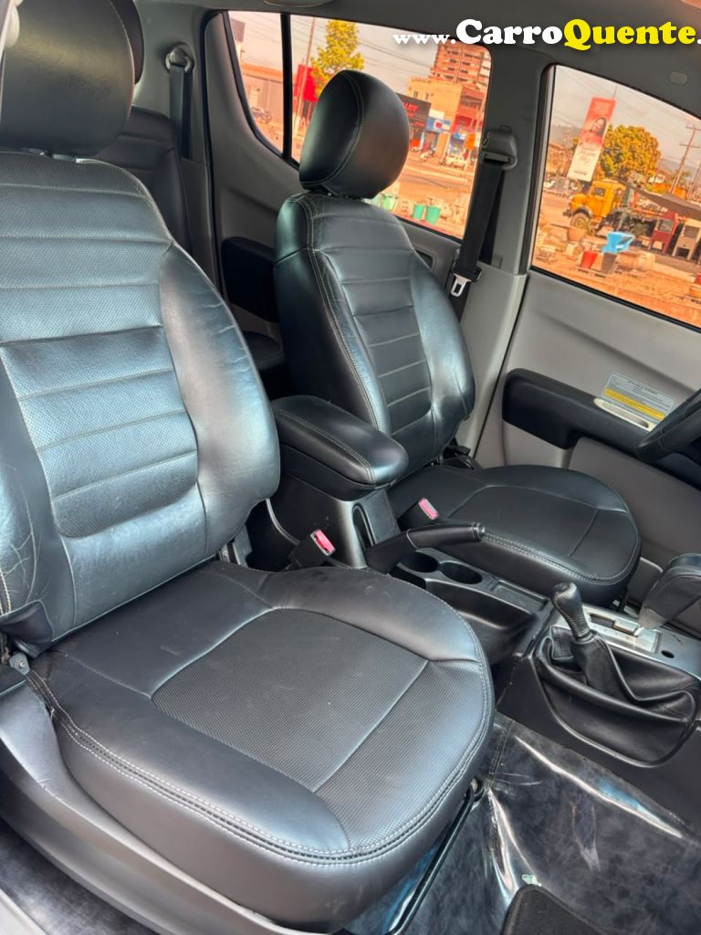 MITSUBISHI   L200 TRITON HPE 3.2 CD TB INT.DIESEL AUT   PRATA 2016 3.2 GASOLINA - Loja