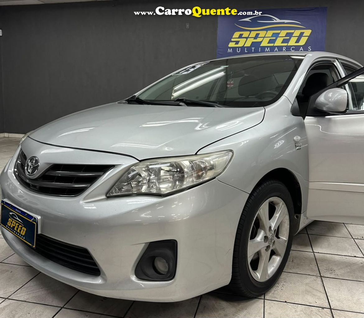TOYOTA   COROLLA GLI 1.8 FLEX 16V  AUT.   PRATA 2013 1.8 FLEX - Loja
