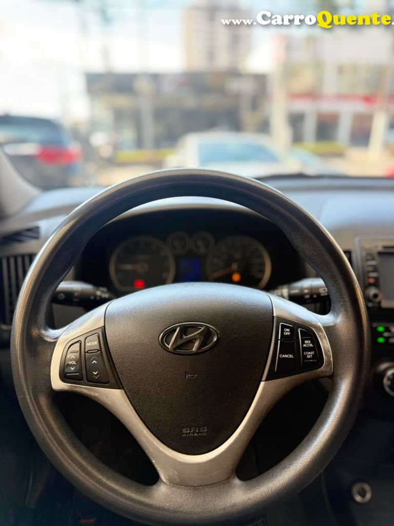 HYUNDAI   I30 2.0 16V 145CV 5P AUT.   PRETO 2011 2.0 GASOLINA - Loja