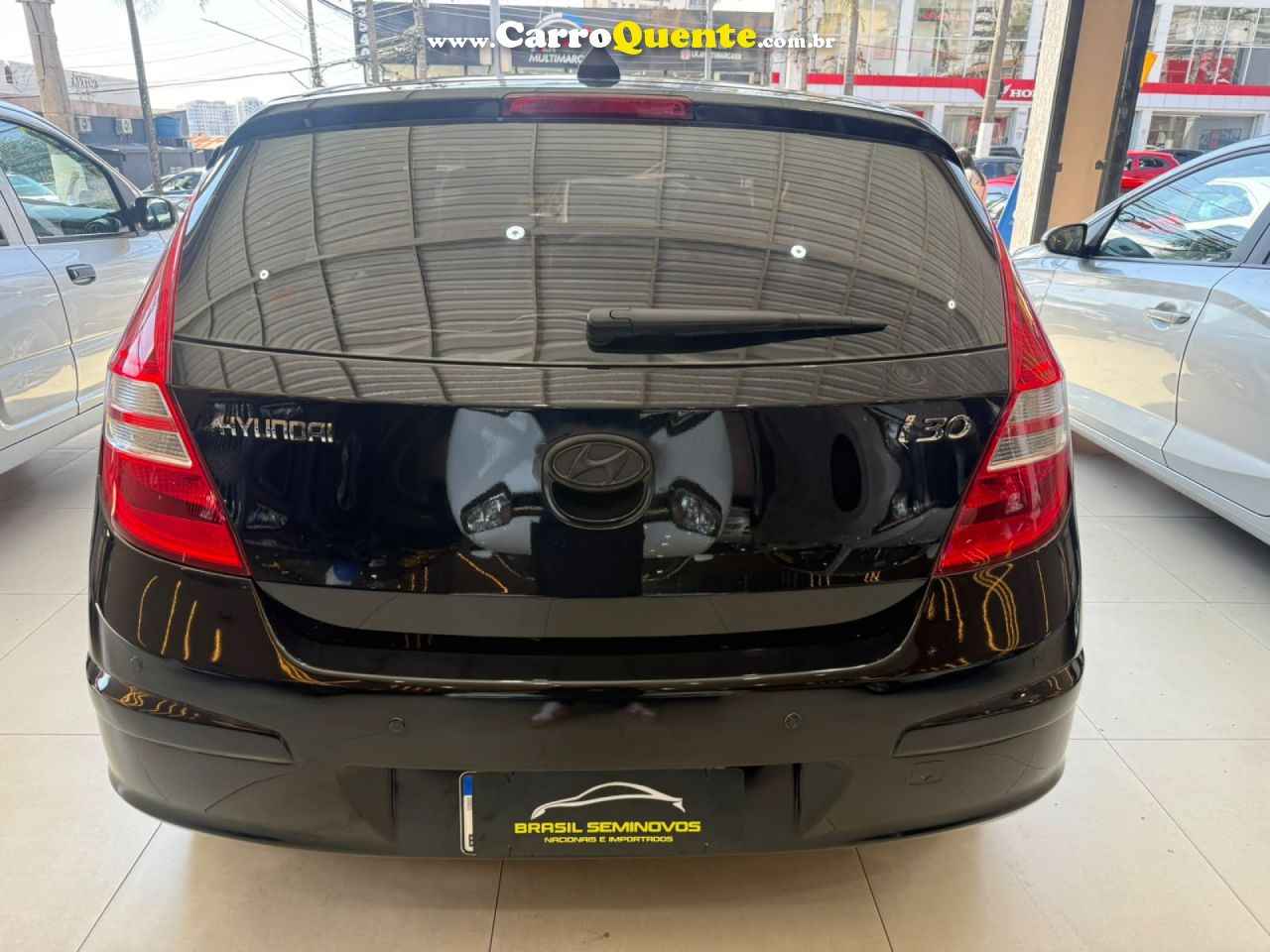 HYUNDAI   I30 2.0 16V 145CV 5P AUT.   PRETO 2011 2.0 GASOLINA - Loja