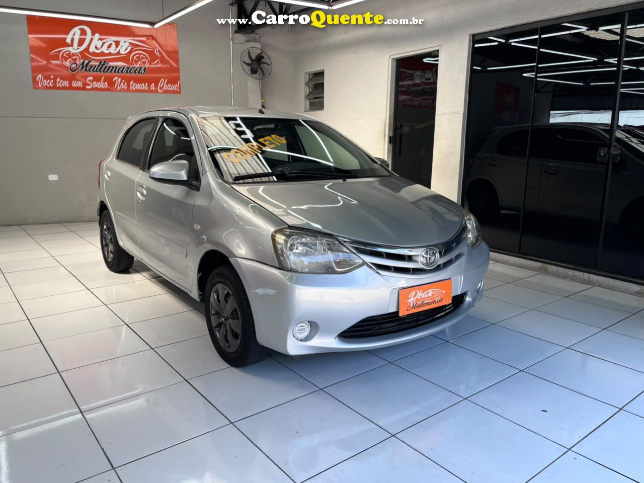 TOYOTA   ETIOS HB XS    PRATA 2015 1.5 FLEX - Loja