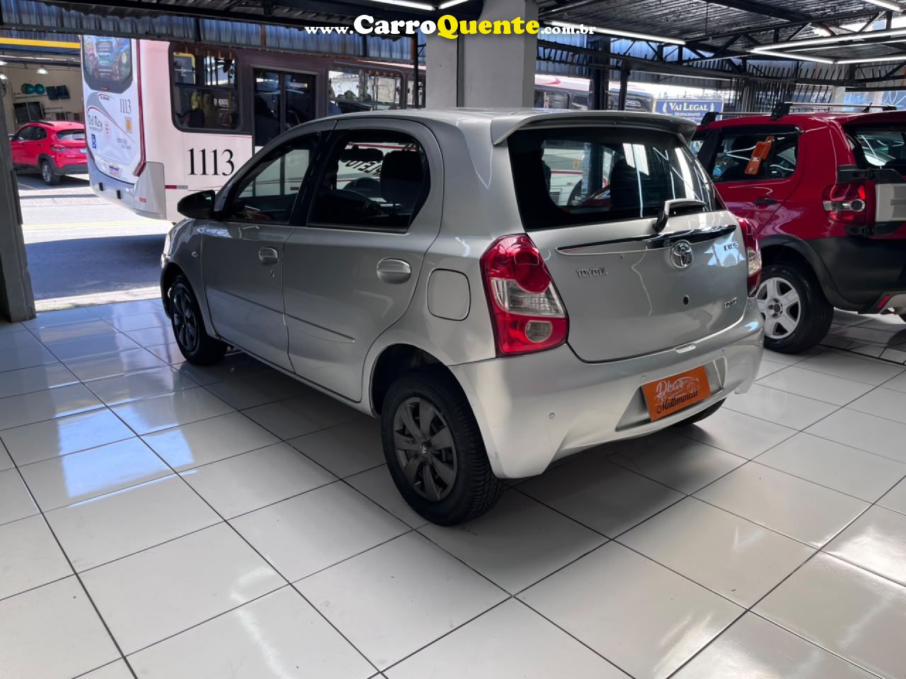 TOYOTA   ETIOS HB XS    PRATA 2015 1.5 FLEX - Loja