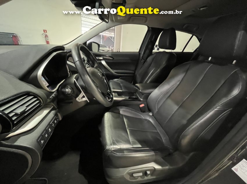 Mitsubishi ECLIPSE CROSS 1.5 MIVEC TURBO GASOLINA HPE-S S-AWC CVT - Loja
