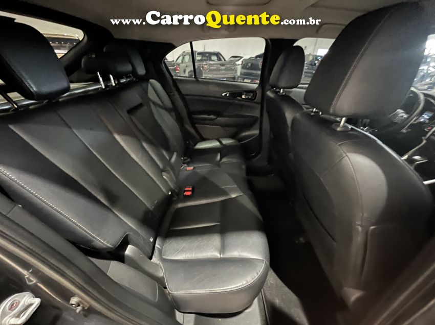 Mitsubishi ECLIPSE CROSS 1.5 MIVEC TURBO GASOLINA HPE-S S-AWC CVT - Loja