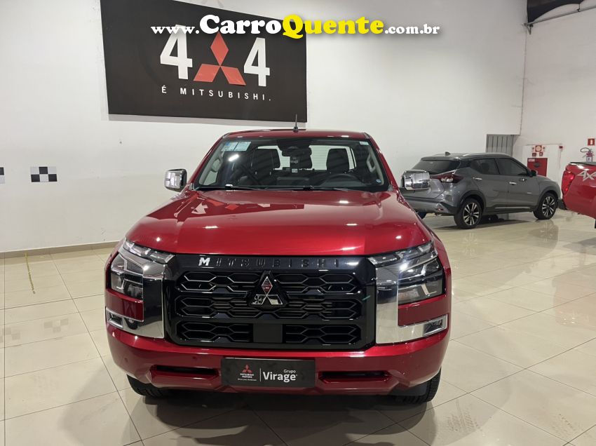 Mitsubishi TRITON 2.4 BITURBO DIESEL CD HPE-S 4X4 AUTOMÁTICO - Loja