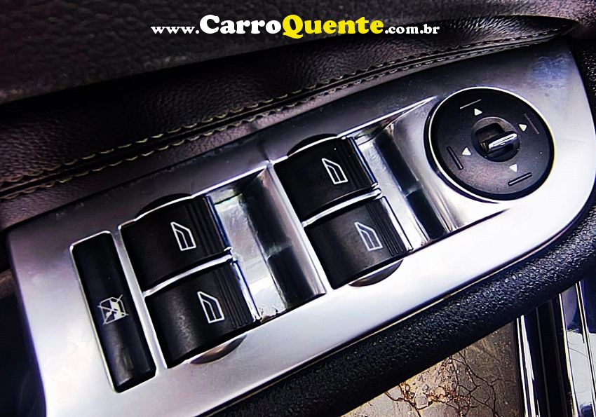 Ford FOCUS 2.0 FC 16V FLEX 4P AUTOMÁTICO - Loja