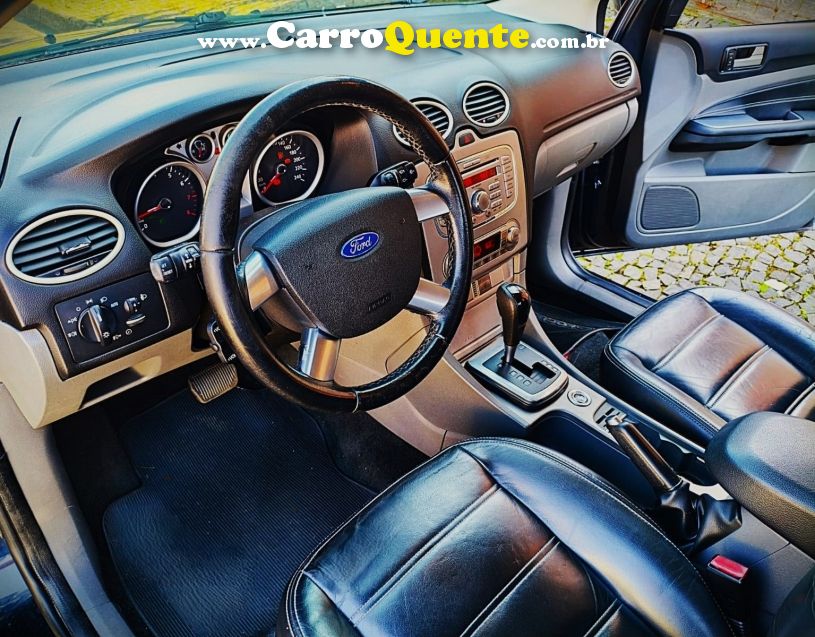 Ford FOCUS 2.0 FC 16V FLEX 4P AUTOMÁTICO - Loja
