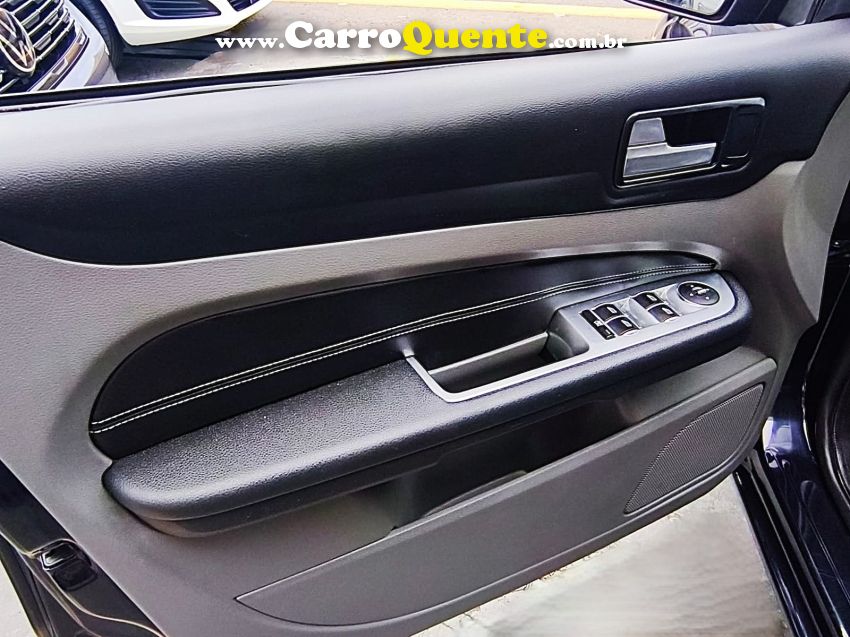 Ford FOCUS 2.0 FC 16V FLEX 4P AUTOMÁTICO - Loja