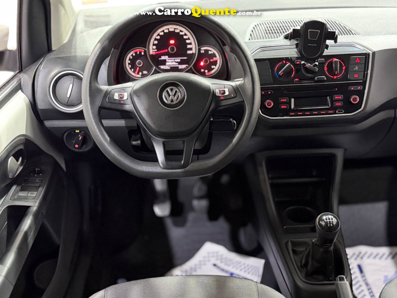 VOLKSWAGEN UP 1.0 MPI TOTAL 2020 - Loja