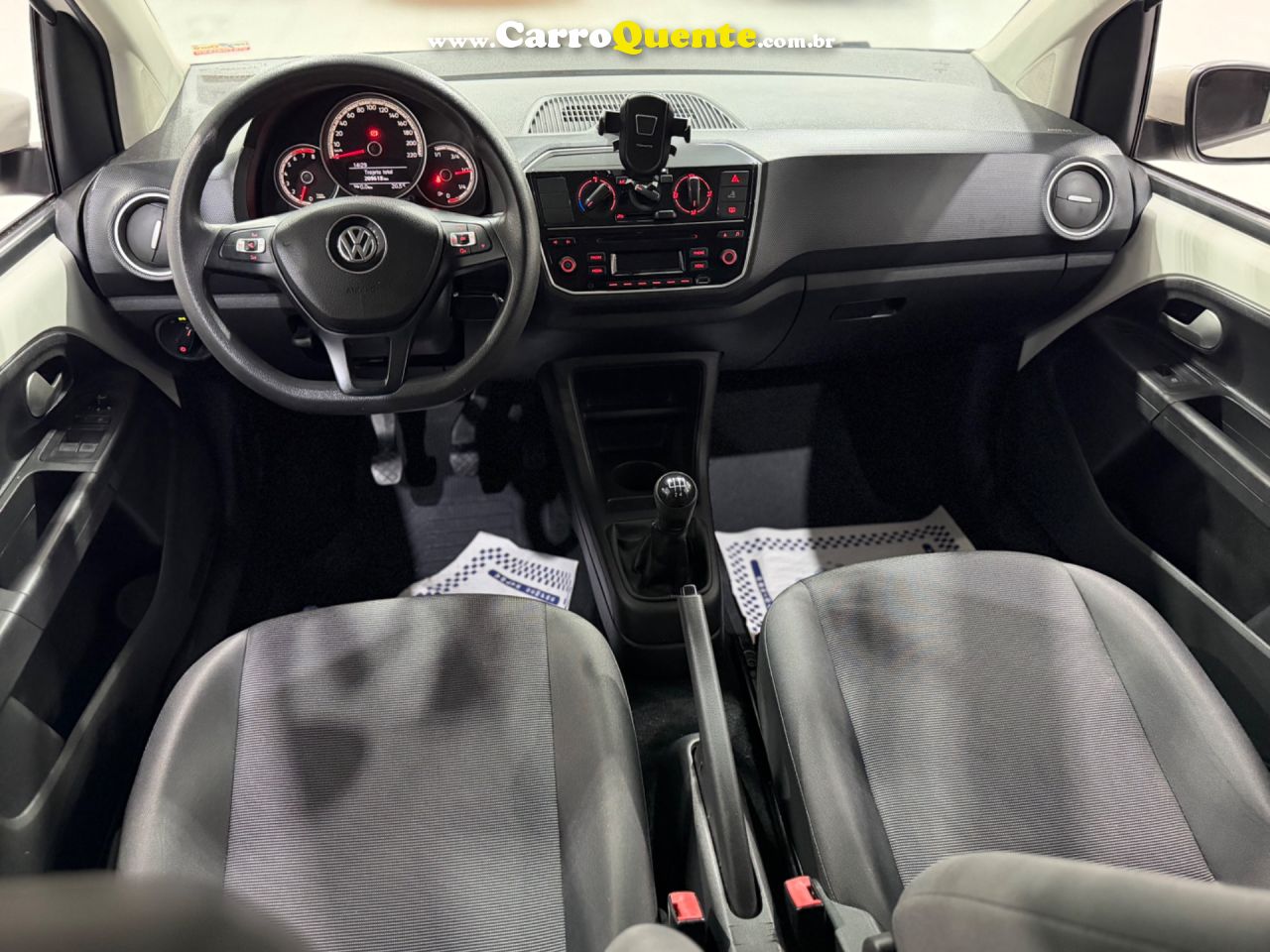 VOLKSWAGEN UP 1.0 MPI TOTAL 2020 - Loja