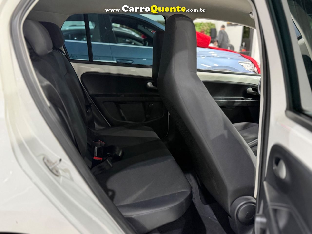 VOLKSWAGEN UP 1.0 MPI TOTAL 2020 - Loja