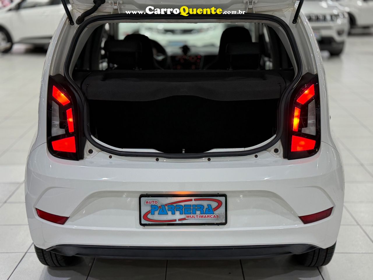 VOLKSWAGEN UP 1.0 MPI TOTAL 2020 - Loja