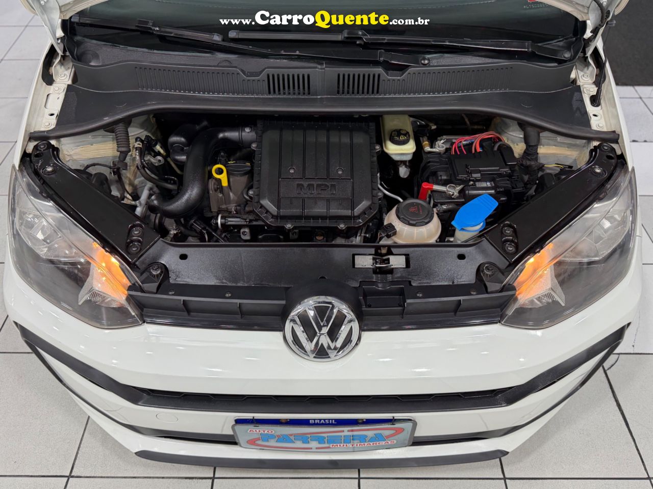 VOLKSWAGEN UP 1.0 MPI TOTAL 2020 - Loja
